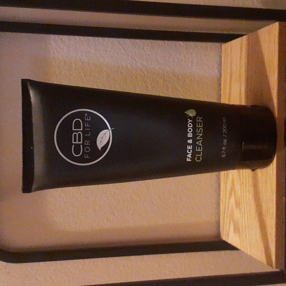 CBD for life face and body cleanser. 6.7 fl.oz. Brand New.